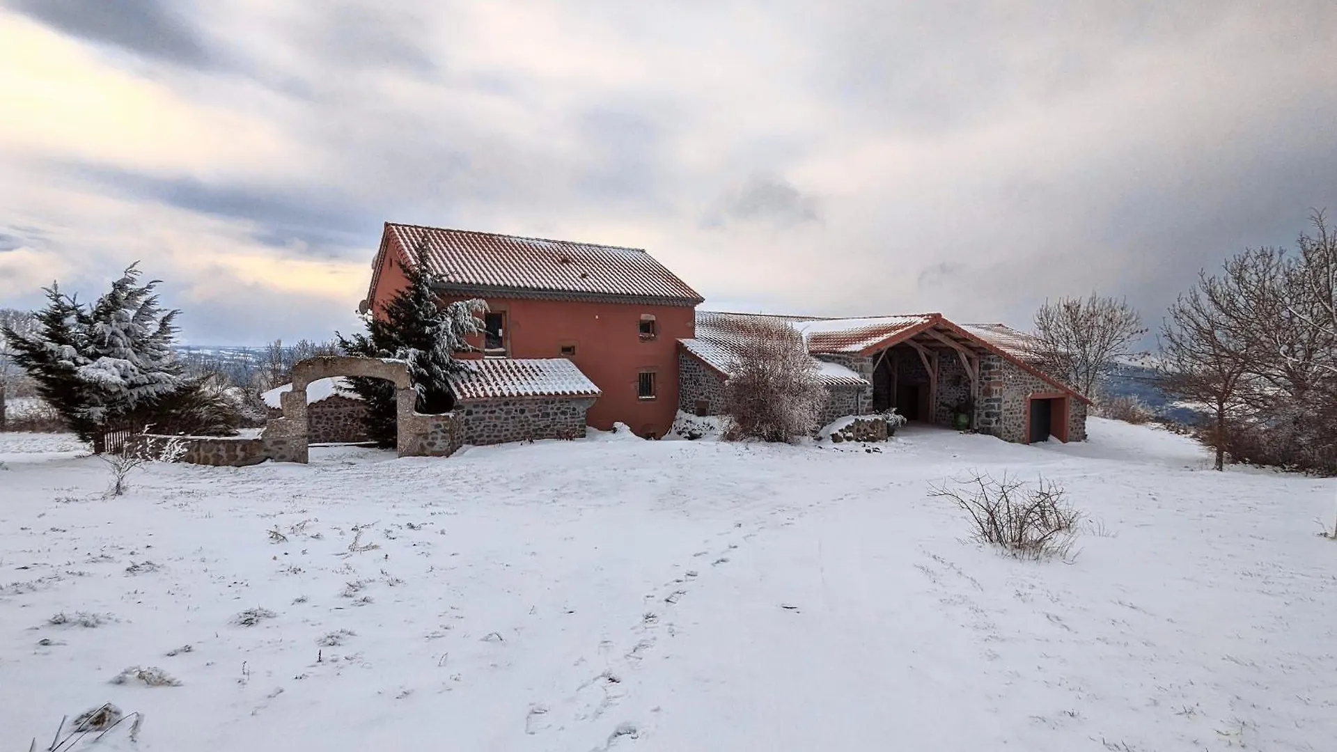 Charmante Maison D'Hotes Avec Salle De Sport Et Repas Maison - Fr-1-582-507 Saint-Berain