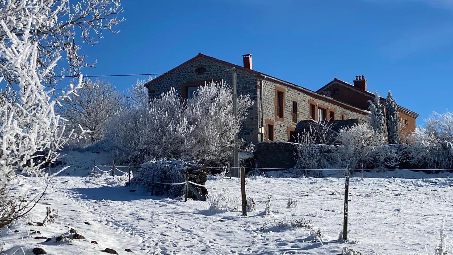 Charmante Maison D'Hotes Avec Salle De Sport Et Repas Maison - Fr-1-582-507 Saint-Berain France